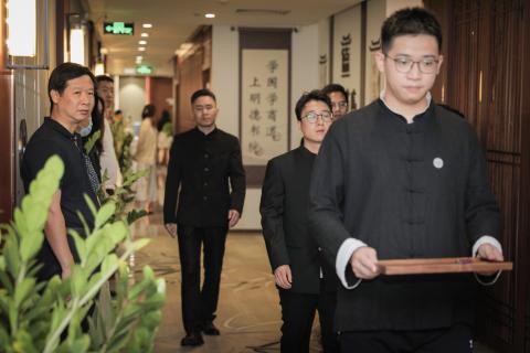 罗湖区委统战部副部长、工商联党组书记叶志伟一行到名人堂调研